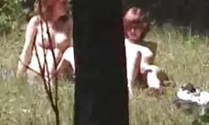Jeune chatte obtient un quatuor film complet porno en francais action