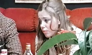 Sexy babe Nika film complet porno arabe enlève sa culotte et l'aime