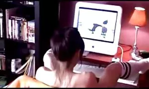 Kurara obtient film porno complet allemand un vibromasseur sur une boîte chaude